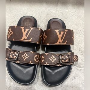 Fashion Monogram Brown and Black Slides